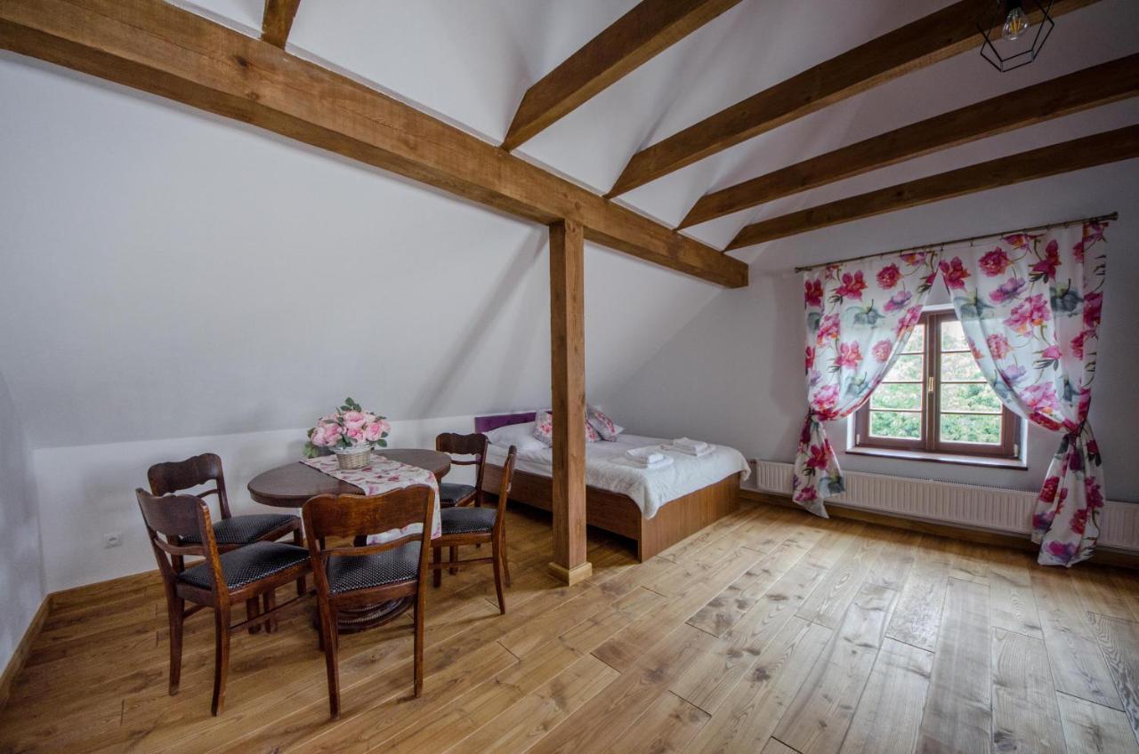 Apartamenty Mieszczanskie U Golebiewskich Torun Luaran gambar