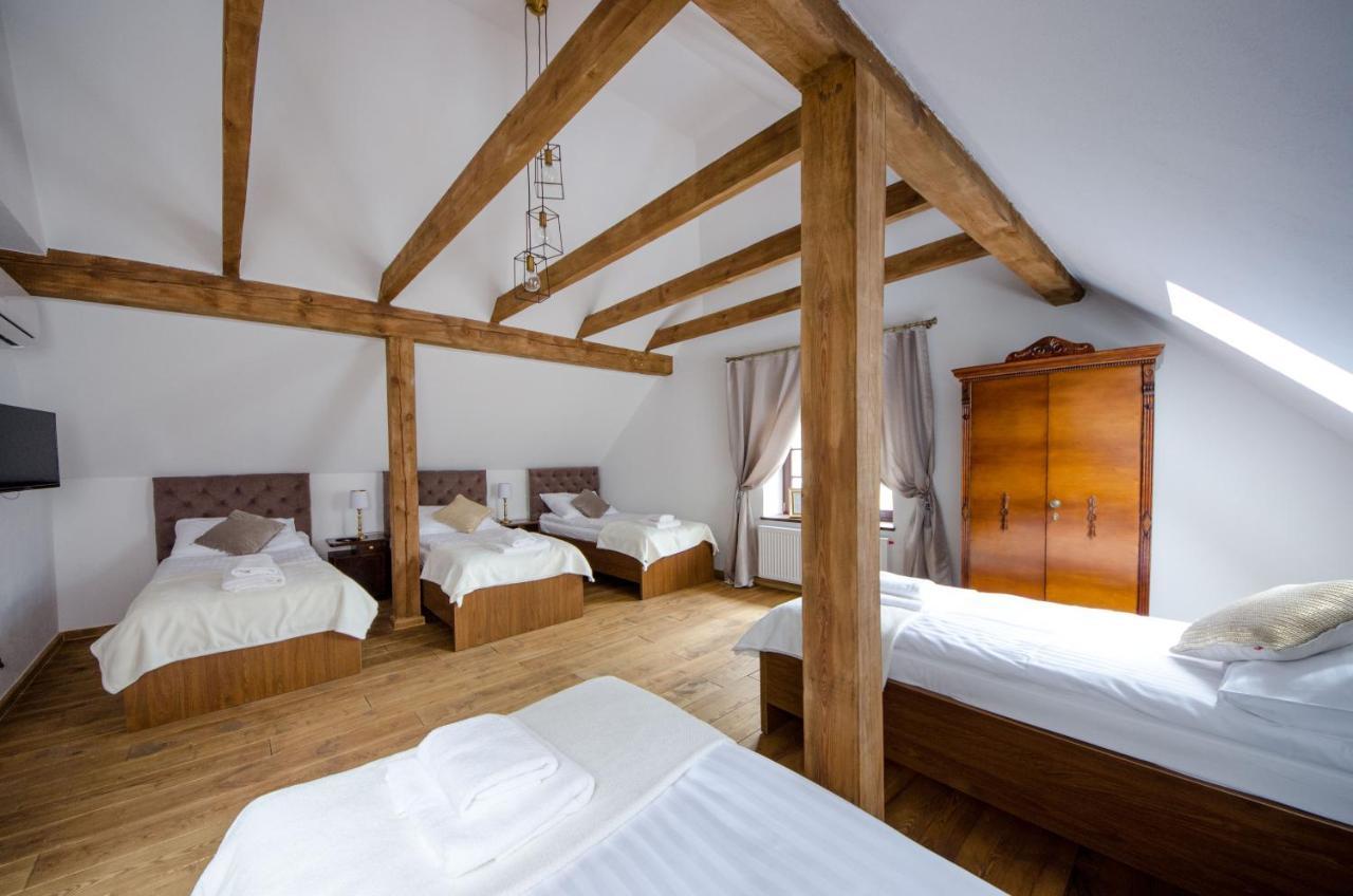 Apartamenty Mieszczanskie U Golebiewskich Torun Luaran gambar