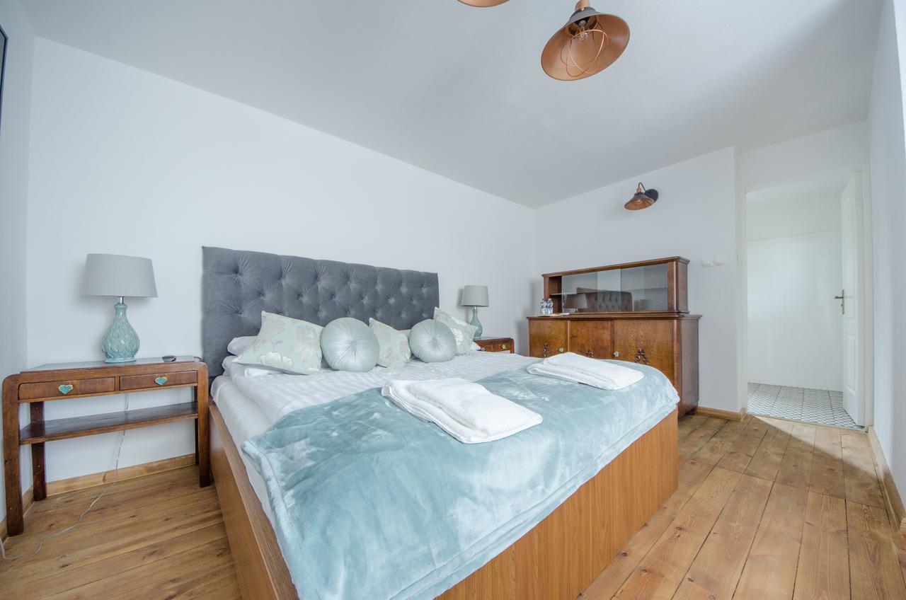 Apartamenty Mieszczanskie U Golebiewskich Torun Luaran gambar